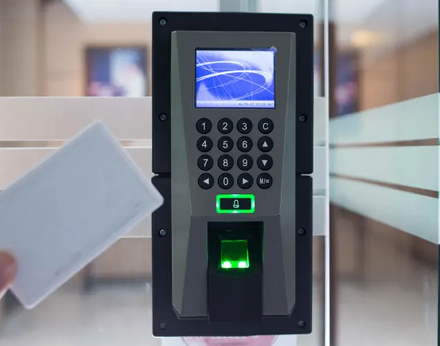 Sistema de Controlo de Acessos